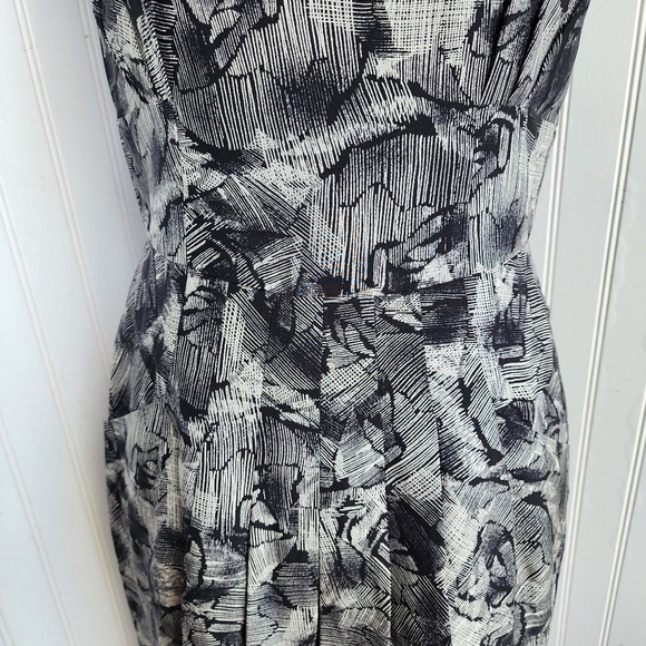 Banana Republic Silk Wool Pleated Sheath Dress Black Gray Floral Womens Size 8 - Picture 9 of 15